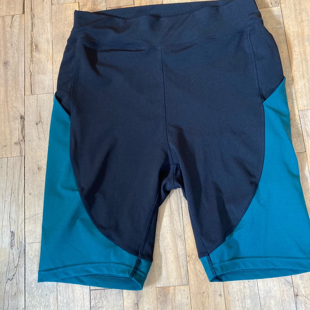 Pop Fit Bike Shorts w/ Pockets